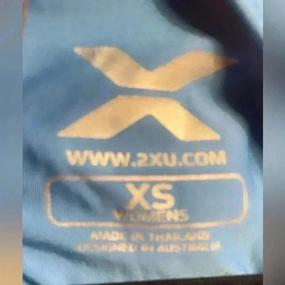 2XU blue  grey compression training athletic wicking running short sleeve top XS - Picture 4 of 4